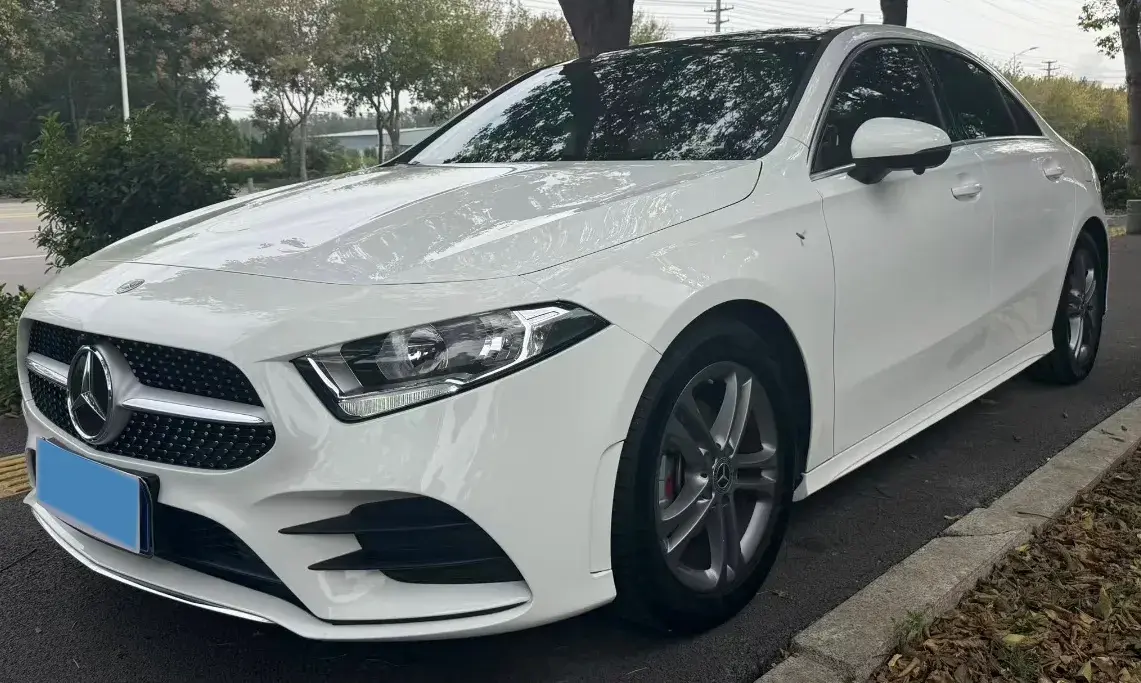 2020 Mercedes-Benz A Class 1.3T 136HP L4 7DCT