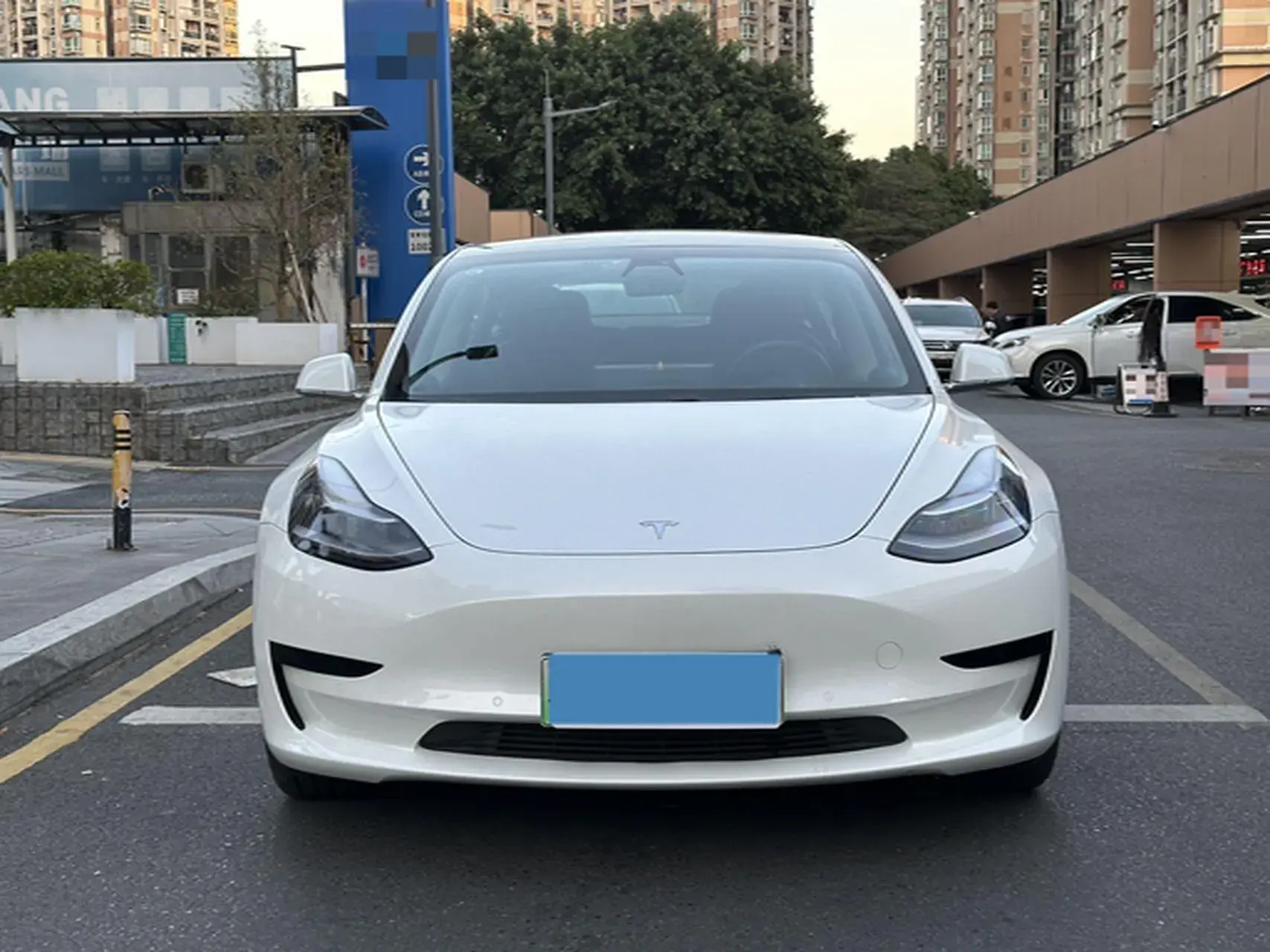 2019 TESLA MODEL thumbnail 2