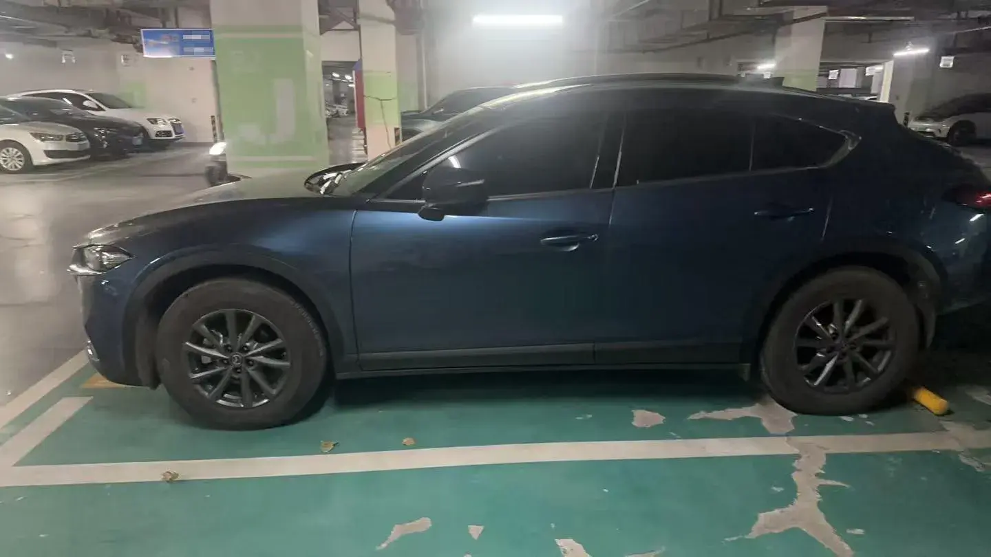 2020 MAZDA CX-4 thumbnail 4