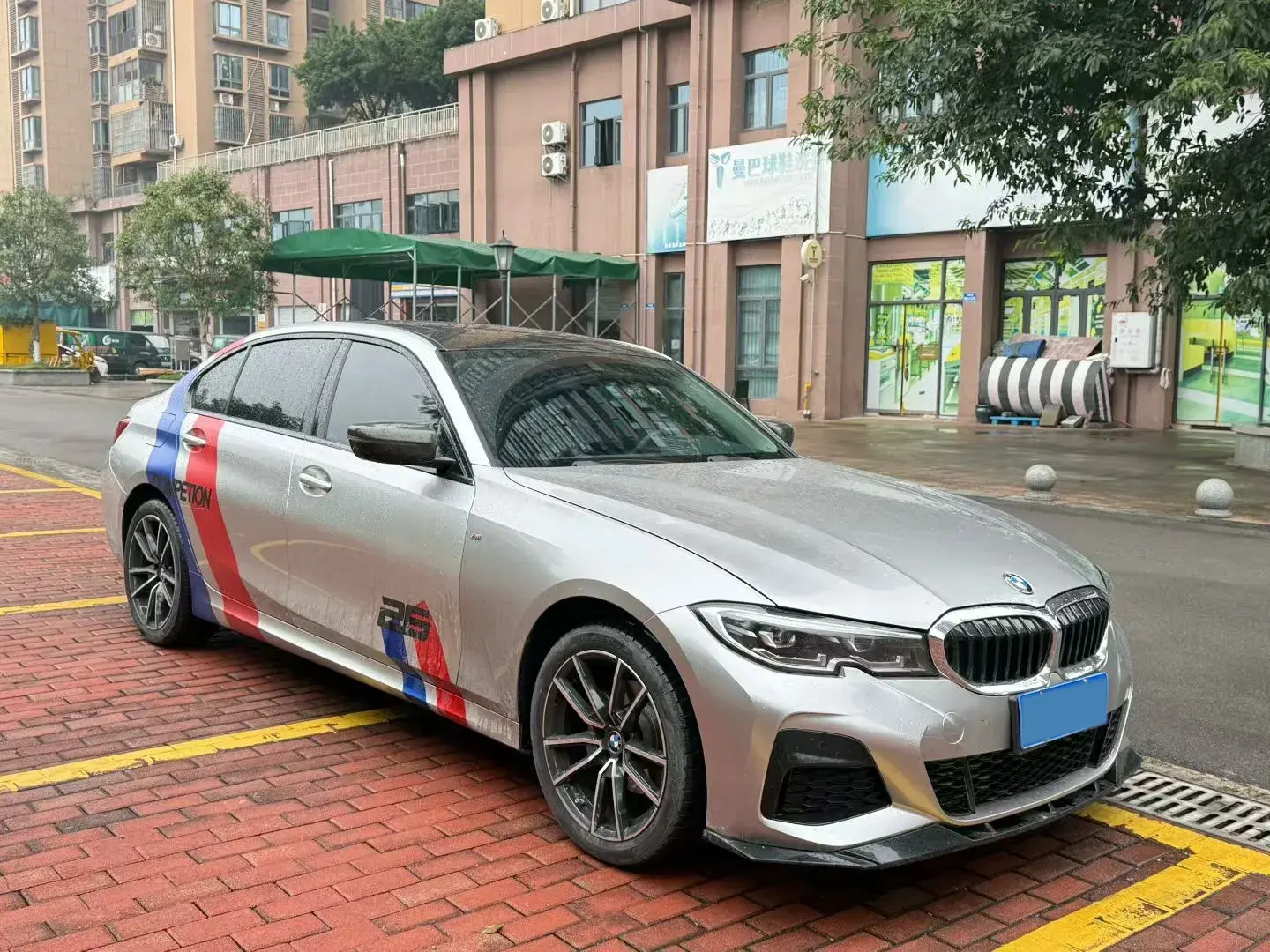 2020 BMW 3 thumbnail 2