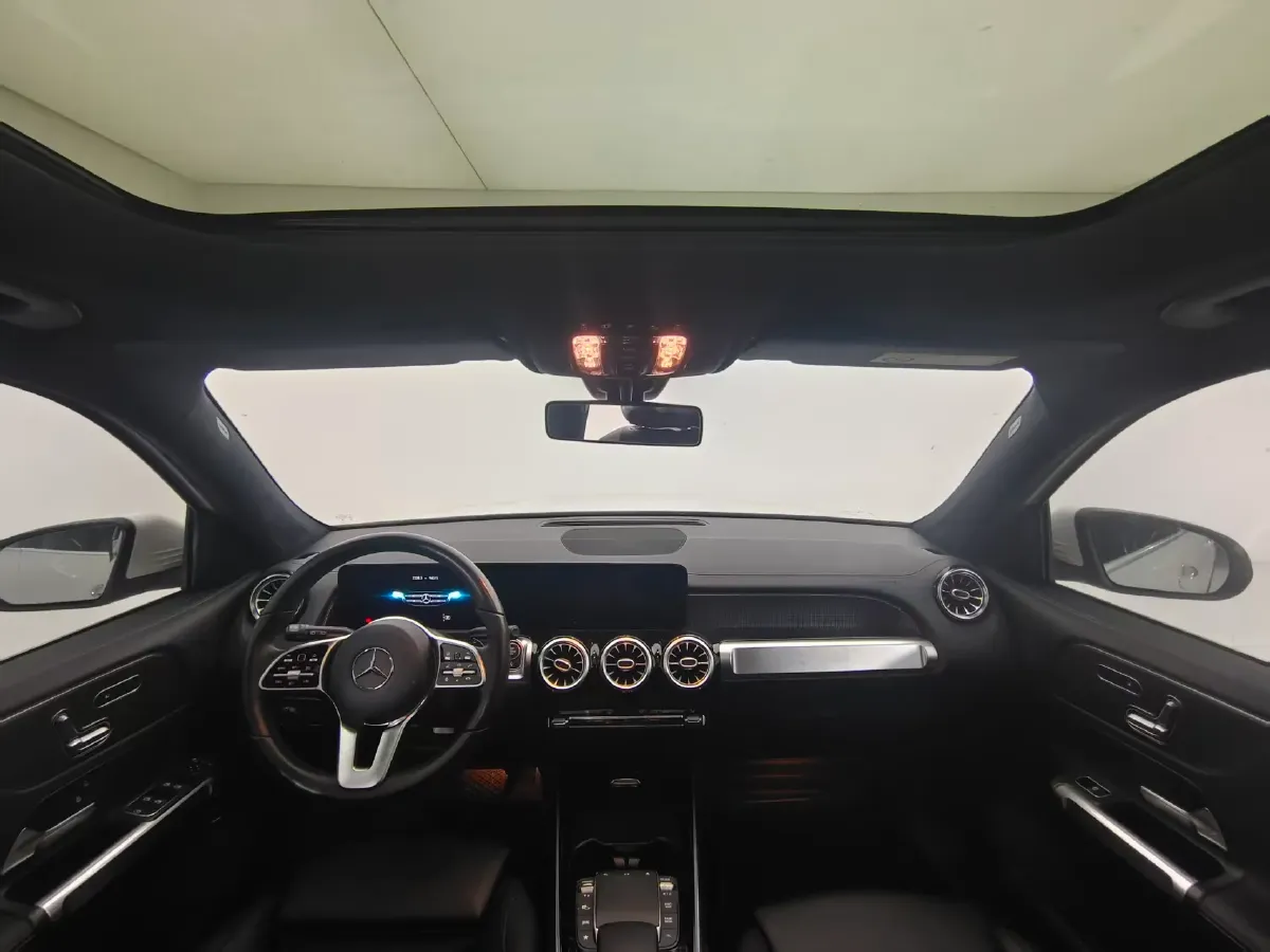 2021 Mercedes-Benz GLB Class 1.3T 163HP L4 7DCT,autocango,china used car exporter,china ev exporter,chinese used car exporter,chinese used ev exporter