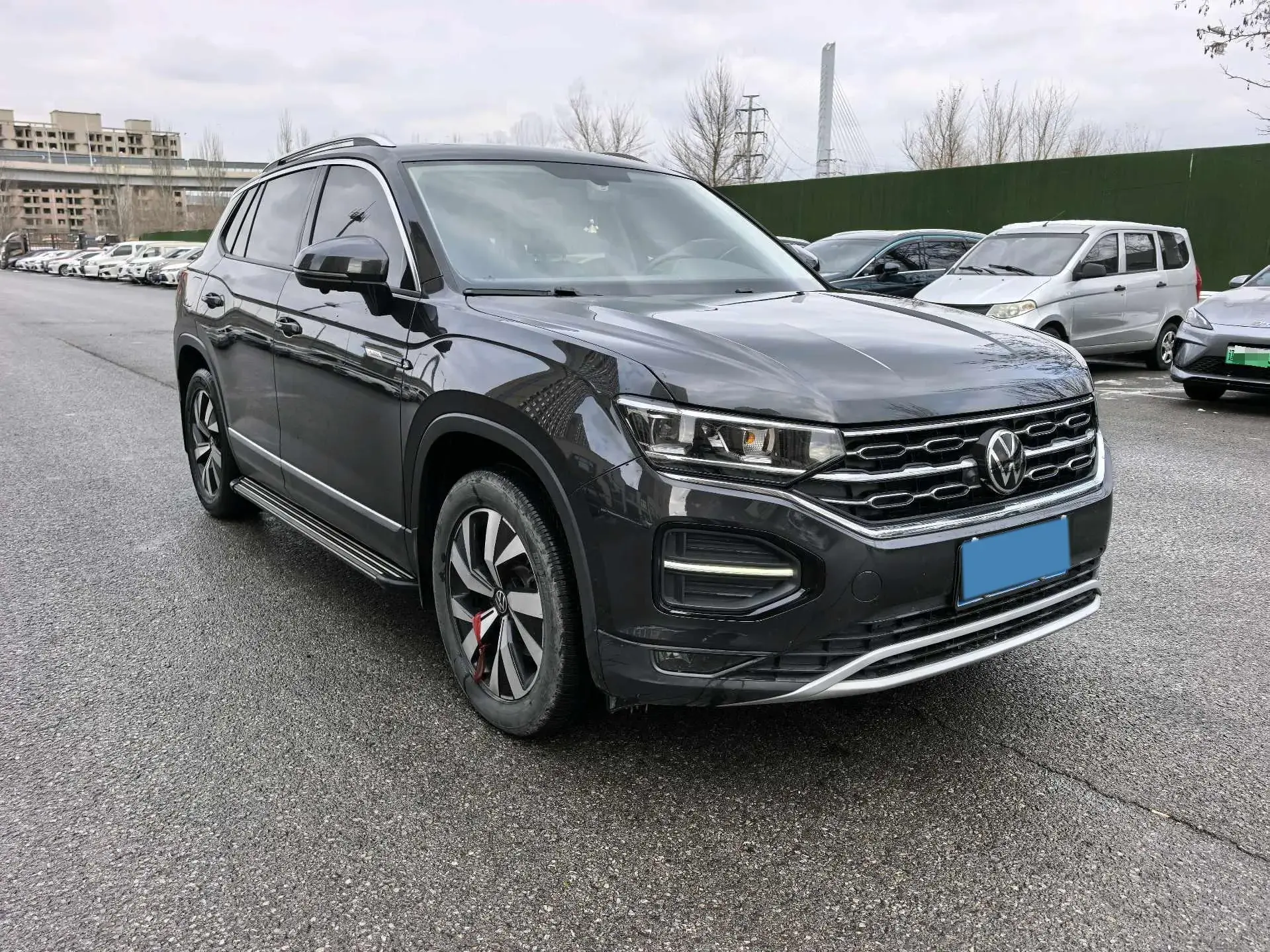 2022 VOLKSWAGEN TAYRON thumbnail 3