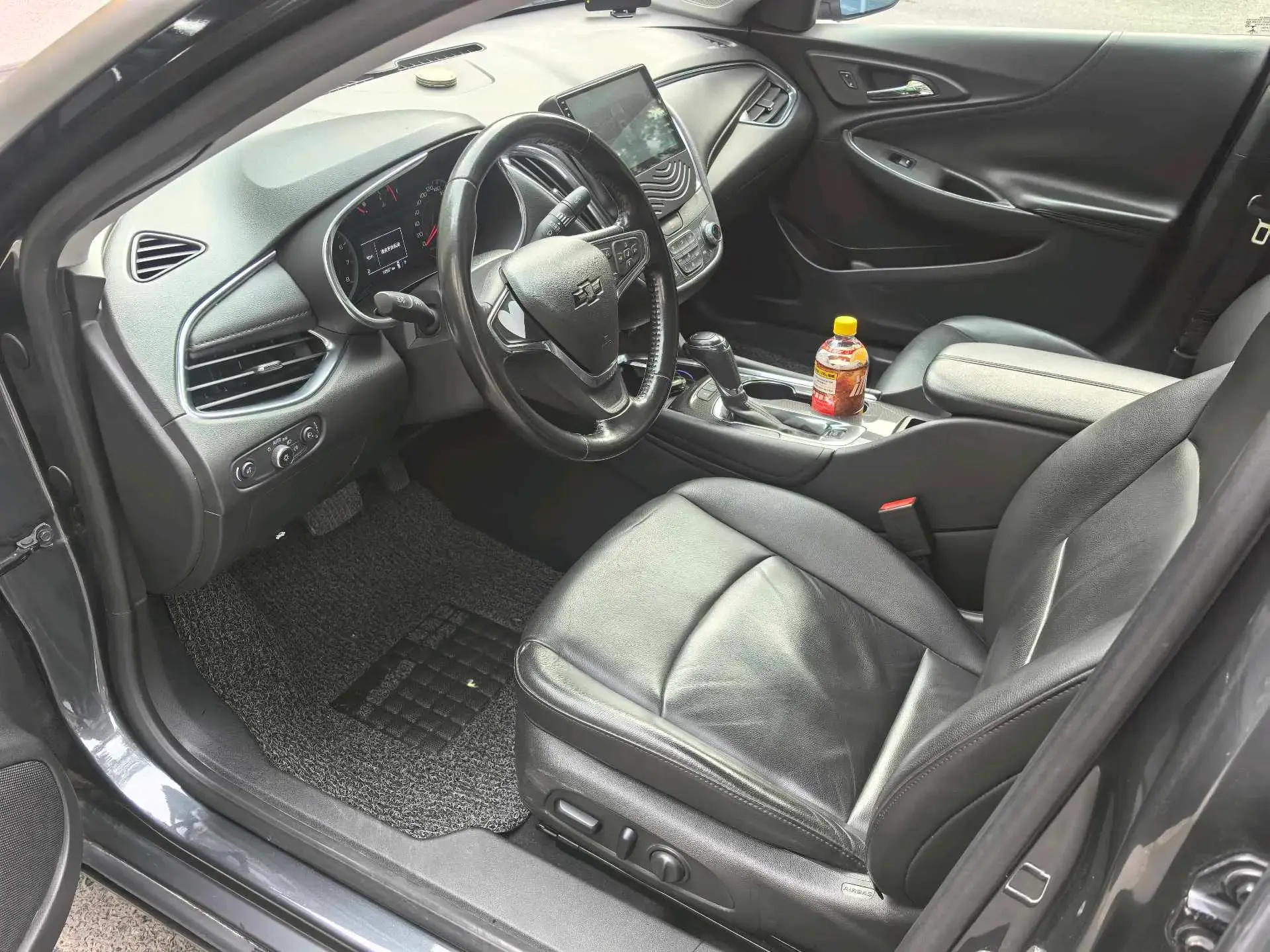 2018 CHEVROLET MALIBU thumbnail 4