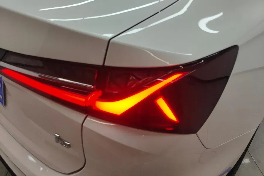 2023 MG 5 1.5L 129HP L4 CVT,autocango,china used car exporter,china ev exporter,chinese used car exporter,chinese used ev exporter