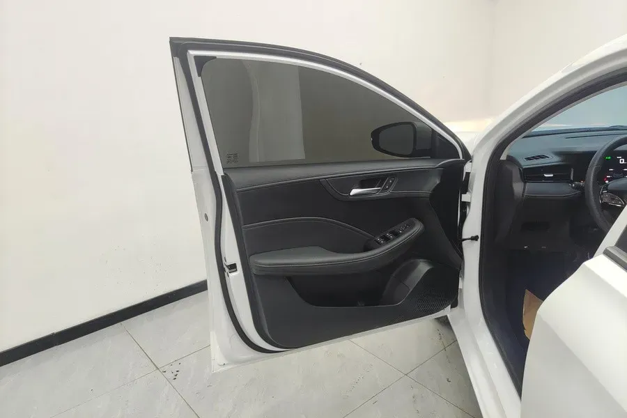 2023 MG 5 1.5L 129HP L4 CVT,autocango,china used car exporter,china ev exporter,chinese used car exporter,chinese used ev exporter