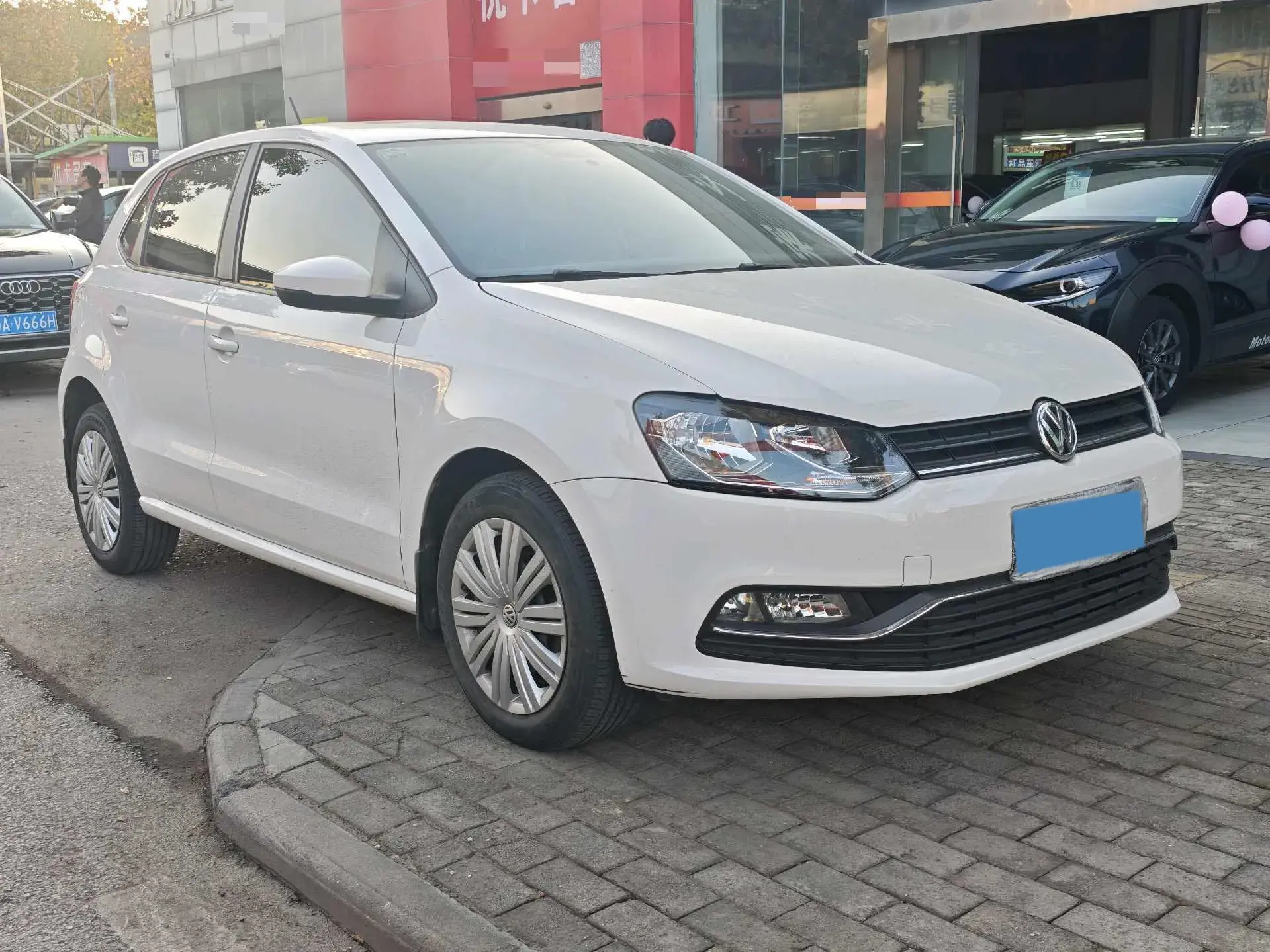 2018 VOLKSWAGEN POLO thumbnail 3