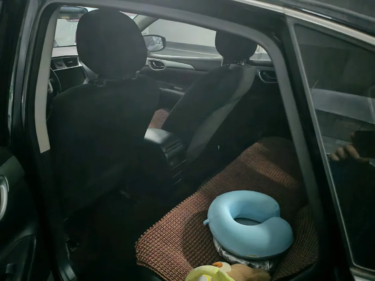 2021 Nissan Sylphy 1.6L 122HP L4 5MT,autocango,china used car exporter,china ev exporter,chinese used car exporter,chinese used ev exporter