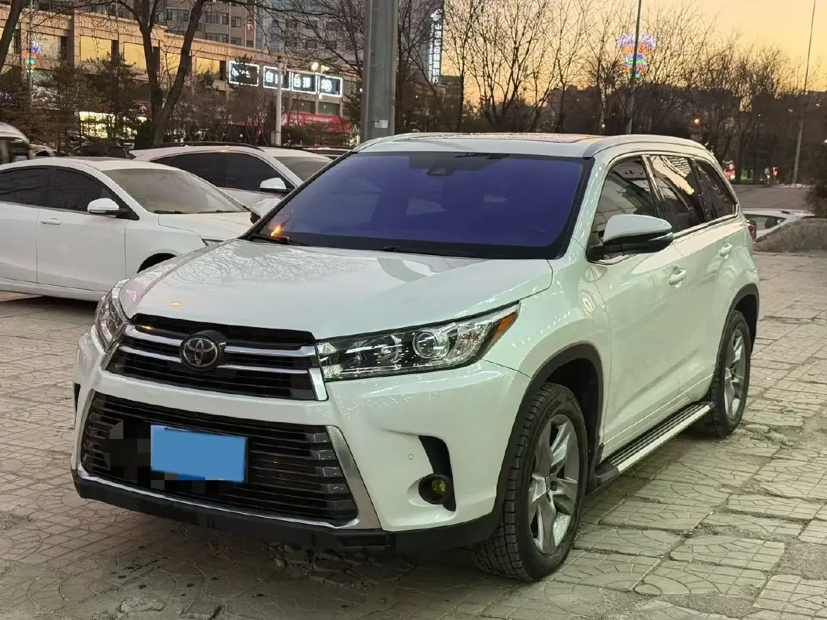 2021 Toyota Highlander 2.0T 220HP L4 6AT