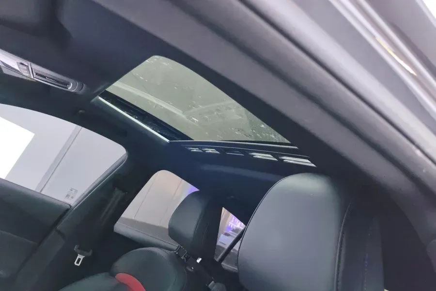 2025 MG 5 1.5T 181HP L4 7DCT,autocango,china used car exporter,china ev exporter,chinese used car exporter,chinese used ev exporter