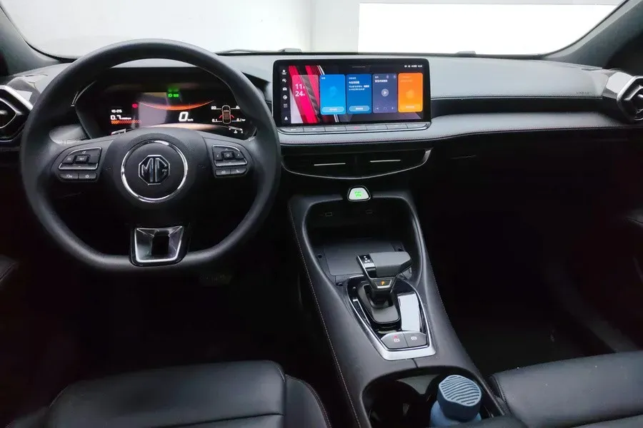 2025 MG 5 1.5T 181HP L4 7DCT,autocango,china used car exporter,china ev exporter,chinese used car exporter,chinese used ev exporter