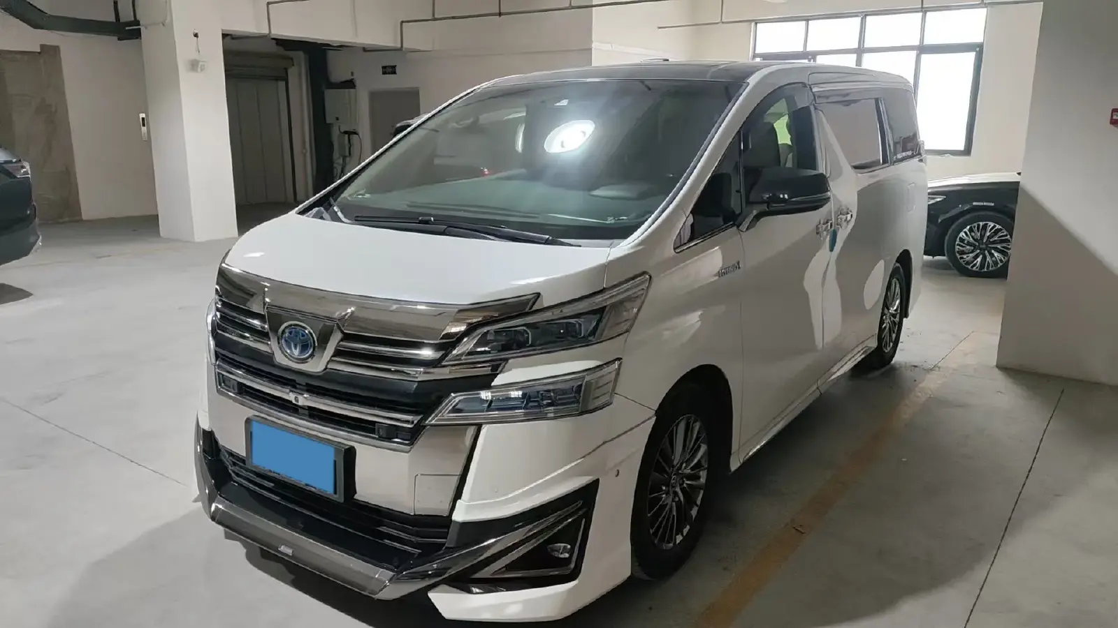 2020 Toyota Vellfire 2.5L 117HP L4 E-CVT Hybrid