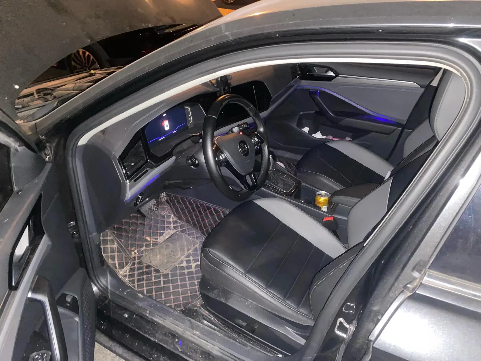 2021 VOLKSWAGEN SAGITAR thumbnail 3