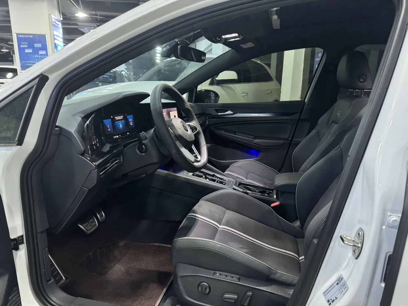 2023 VOLKSWAGEN GOLF thumbnail 2