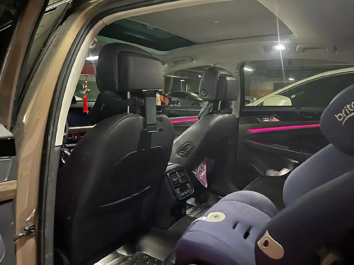 2019 Volkswagen Passat 2.0T 186HP L4 7DCT,autocango,china used car exporter,china ev exporter,chinese used car exporter,chinese used ev exporter