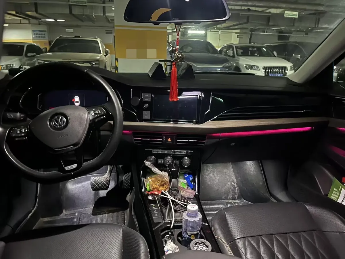 2019 Volkswagen Passat 2.0T 186HP L4 7DCT,autocango,china used car exporter,china ev exporter,chinese used car exporter,chinese used ev exporter