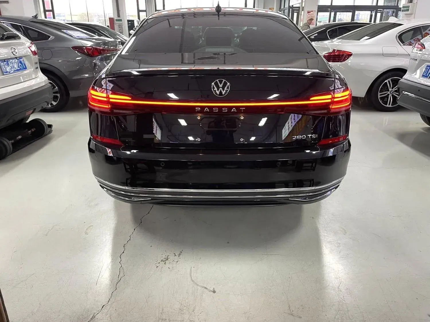 2022 VOLKSWAGEN PASSAT thumbnail 4