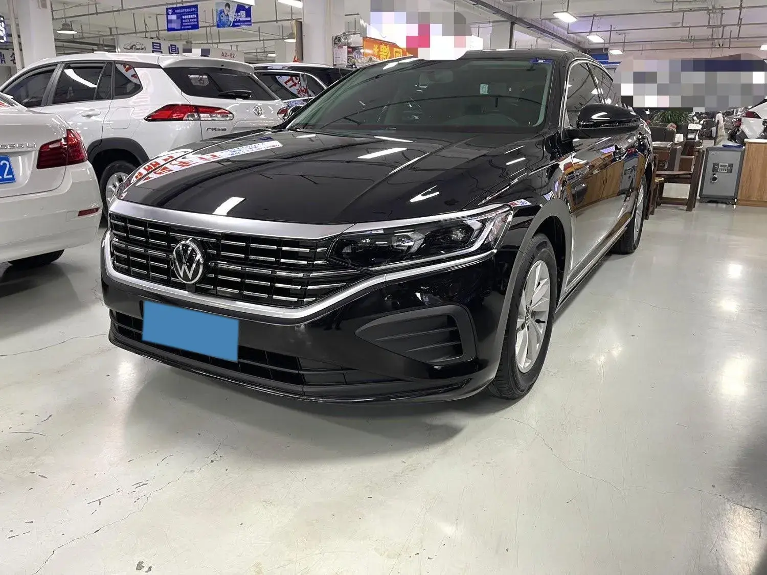 2022 VOLKSWAGEN PASSAT view 1