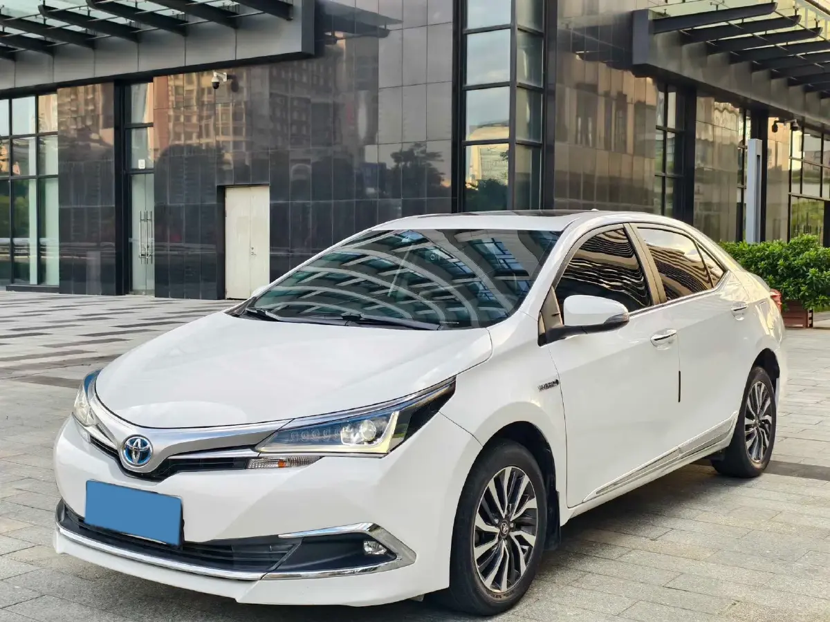 2017 Toyota Corolla 1.8L 99HP L4 E-CVT Hybrid