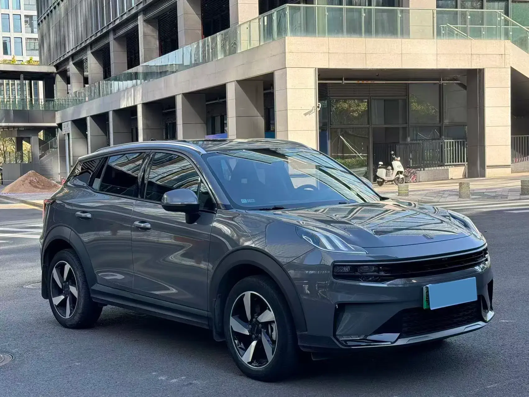 2020 LYNK&CO 06 thumbnail 3