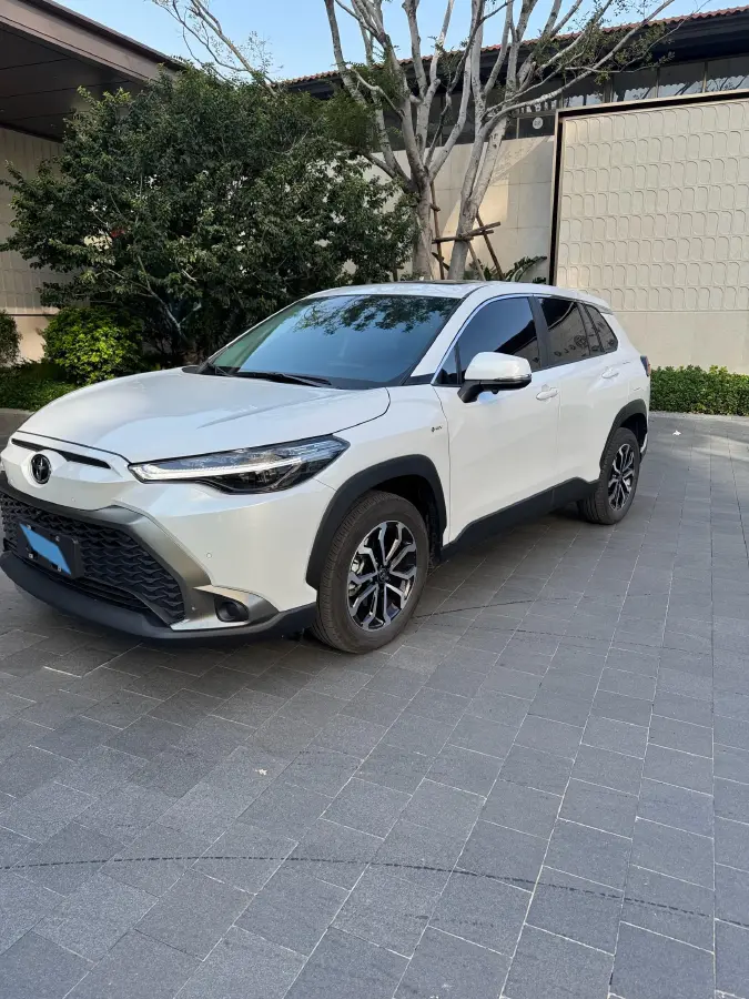 2024 Toyota Frontlander 2.0L 152HP L4 E-CVT Hybrid