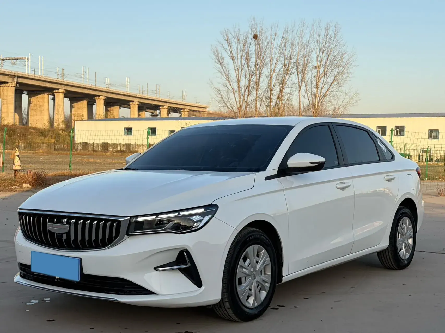 2025 GEELY EMGRAND view 1