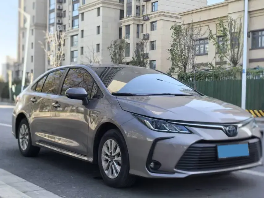 2021 TOYOTA COROLLA thumbnail 3