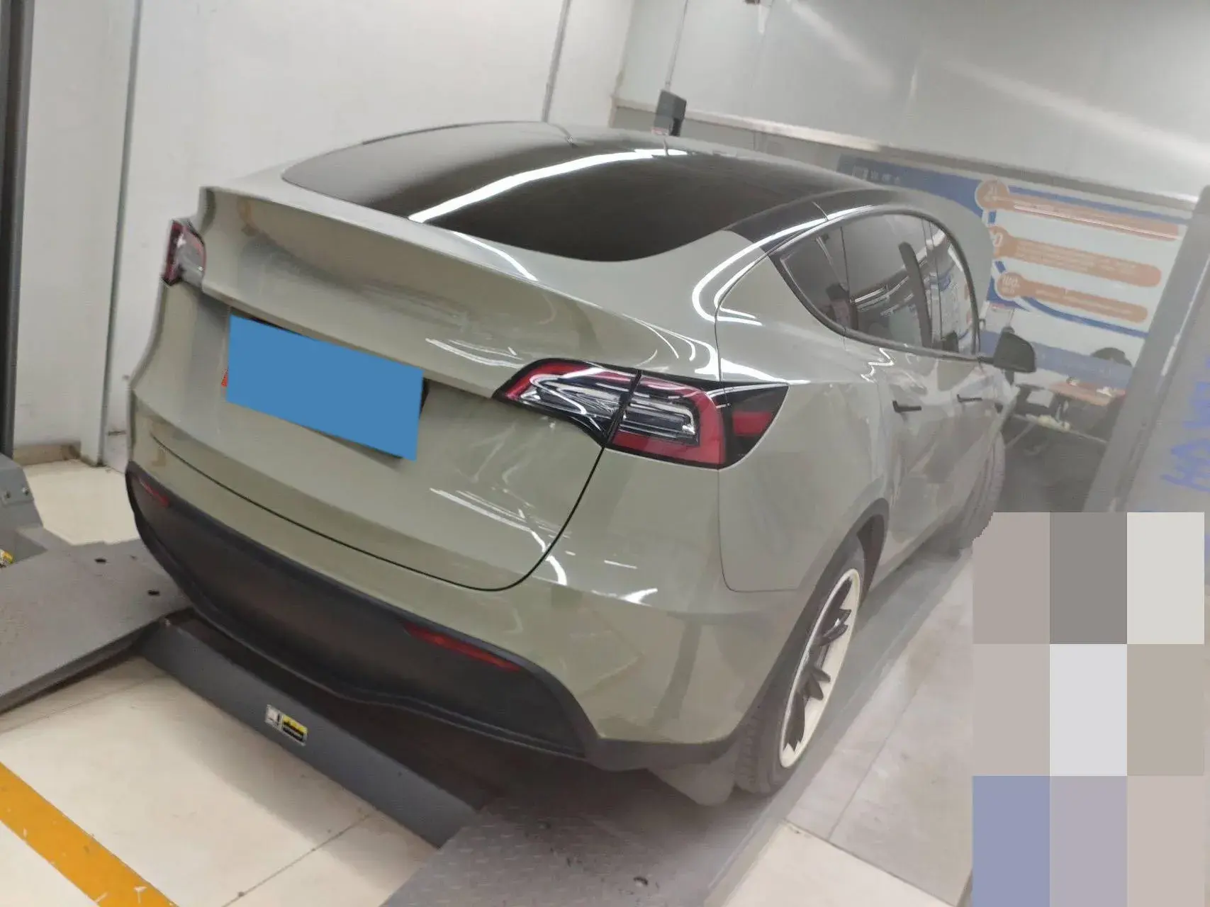 2022 TESLA MODEL thumbnail 2