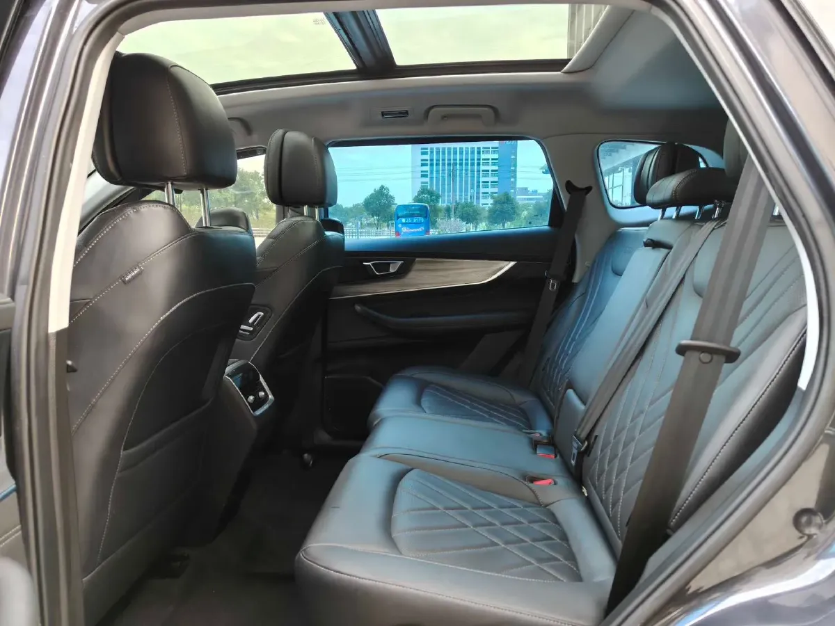 2022 Chery Tiggo 8 Plus e+ 1.5T 156HP L4 3DHT PHEV 19.27KWH,autocango,china used car exporter,china ev exporter,chinese used car exporter,chinese used ev exporter