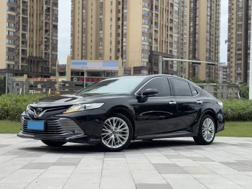 2019 TOYOTA CAMRY view 1