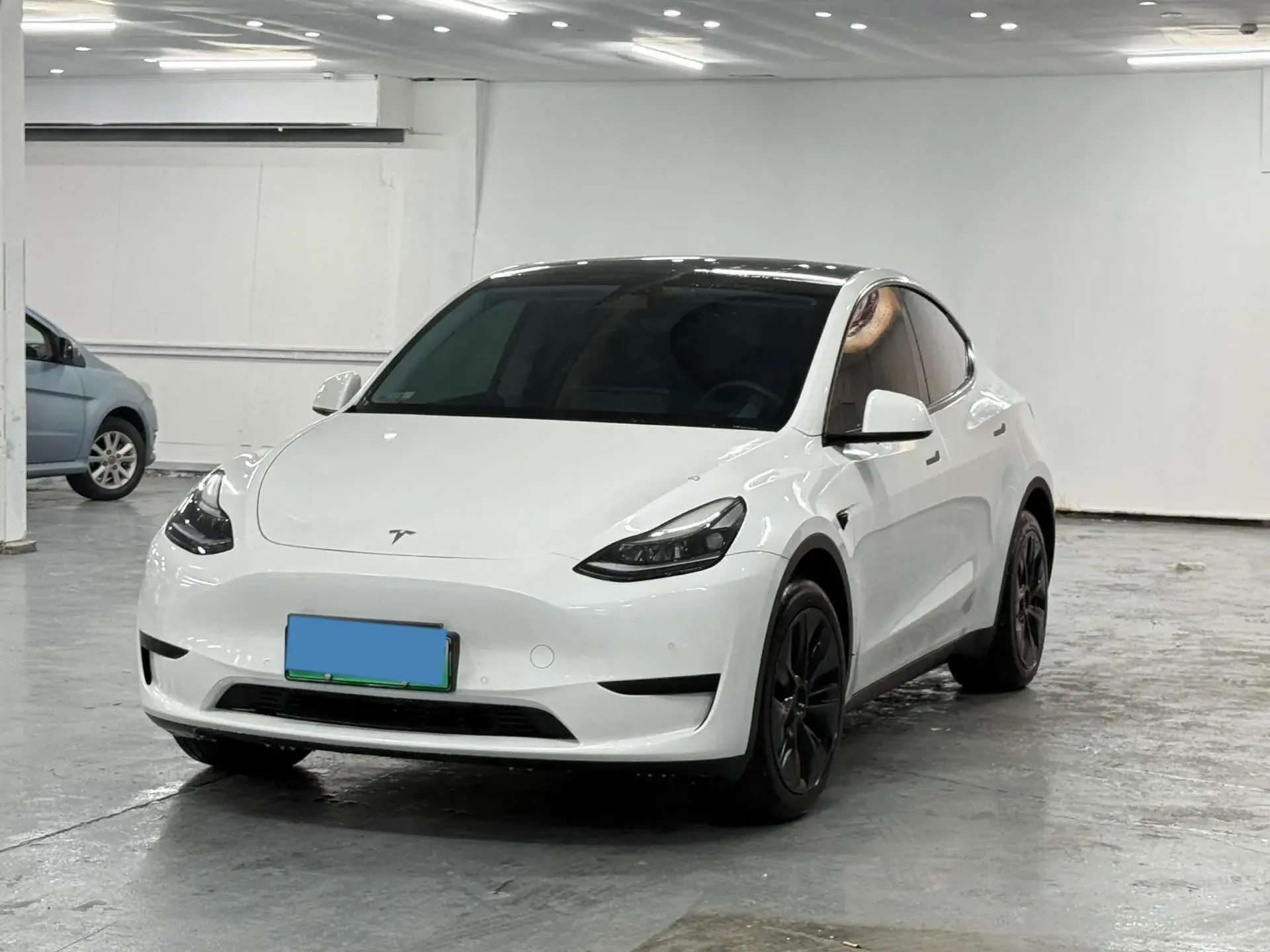 2024 TESLA MODEL view 1