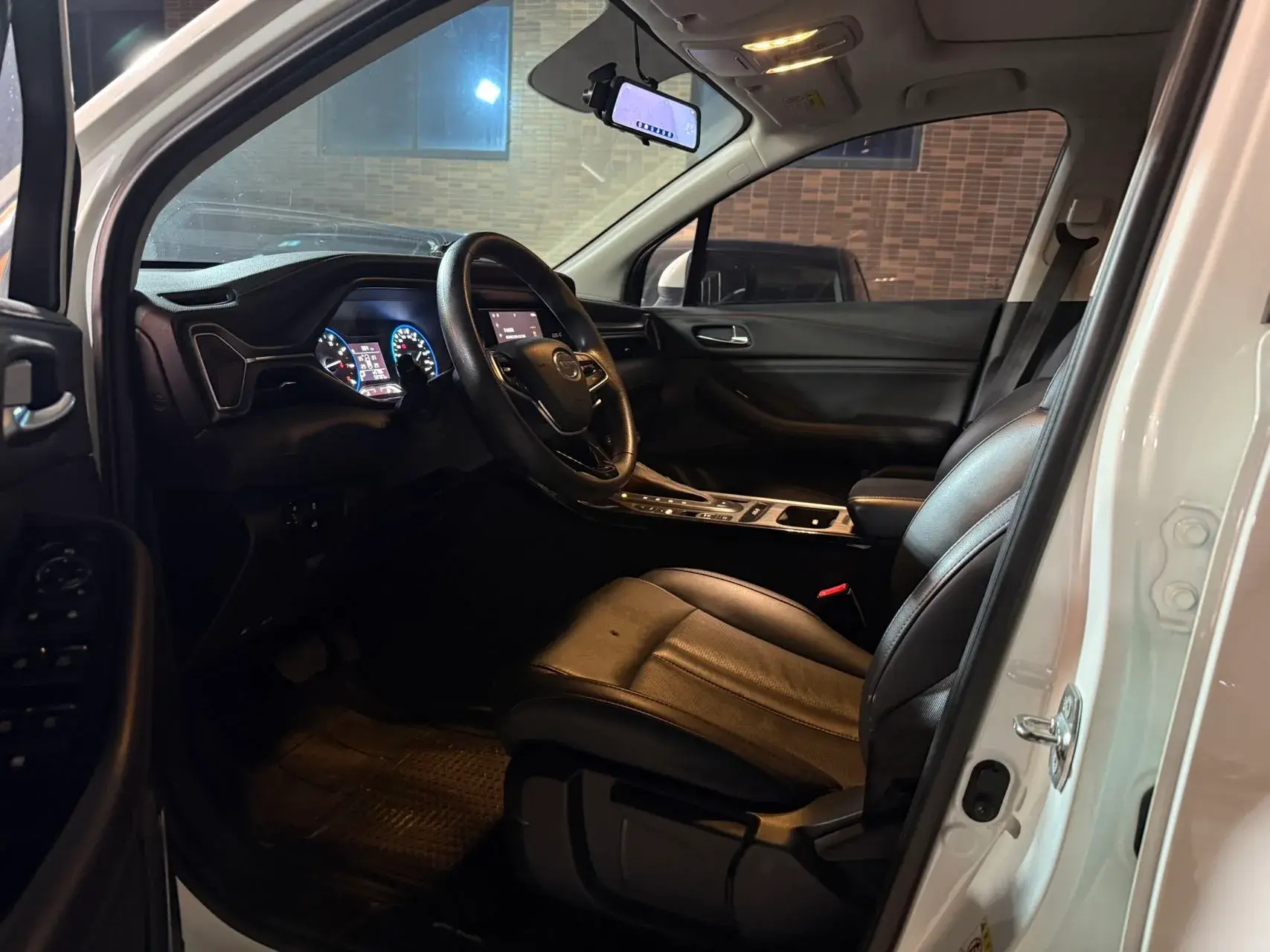 2021 GAC TRUMPCHI thumbnail 3