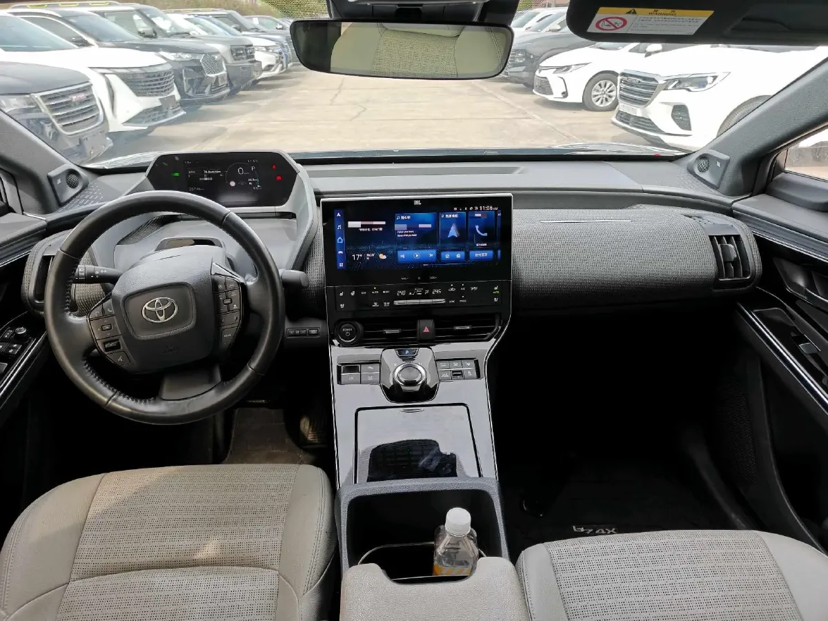 2022 Toyota bZ4X BEV 66.7KWH,autocango,china used car exporter,china ev exporter,chinese used car exporter,chinese used ev exporter