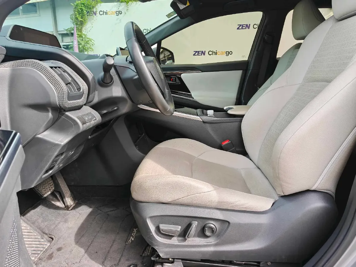 2022 Toyota bZ4X BEV 66.7KWH,autocango,china used car exporter,china ev exporter,chinese used car exporter,chinese used ev exporter