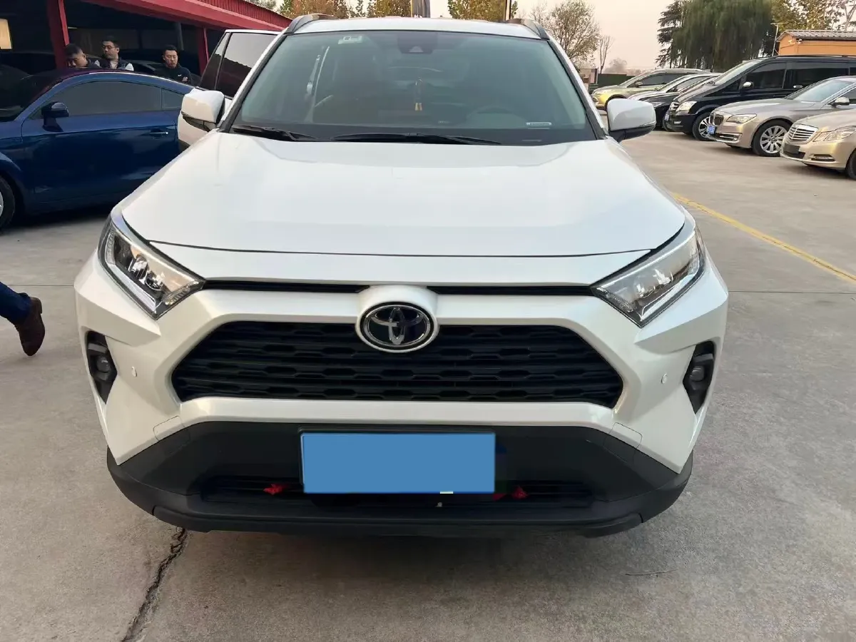 2023 Toyota RAV4 2.0L 171HP L4 CVT,autocango,china used car exporter,china ev exporter,chinese used car exporter,chinese used ev exporter