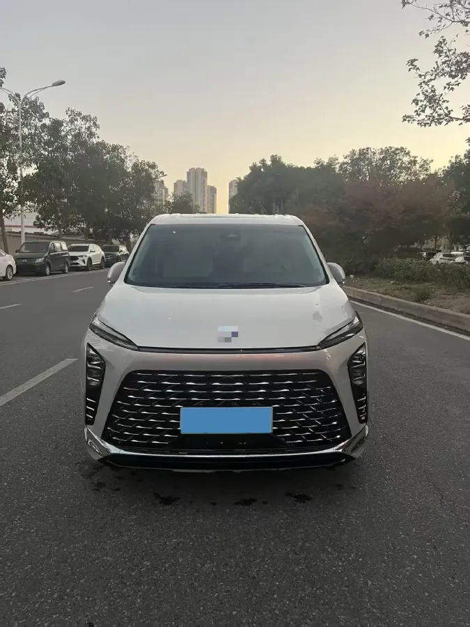 2024 Buick GL8 1.5T 180HP L4 2DHT PHEV 24.4KWH,autocango,china used car exporter,china ev exporter,chinese used car exporter,chinese used ev exporter