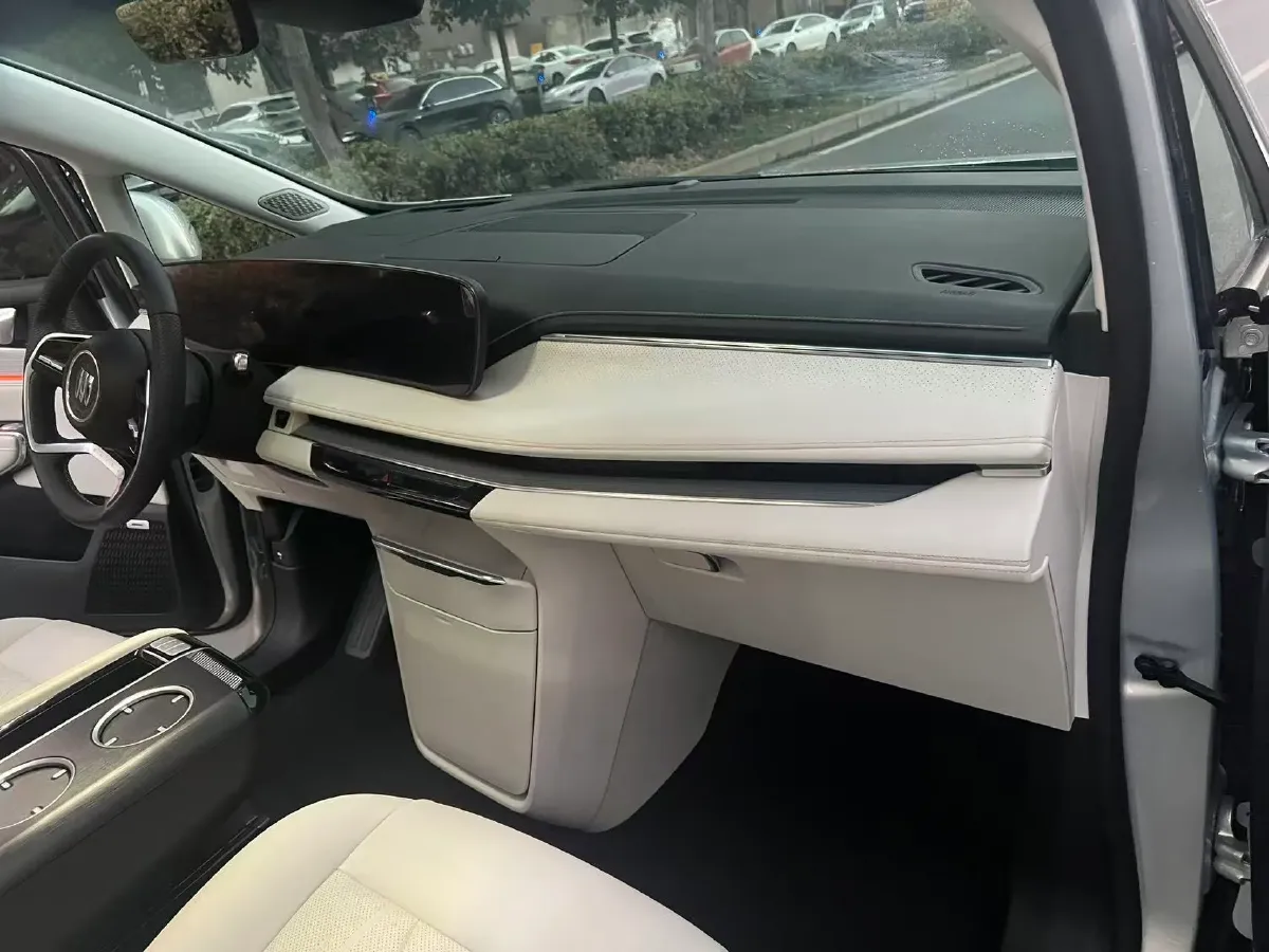 2024 Buick GL8 1.5T 180HP L4 2DHT PHEV 24.4KWH,autocango,china used car exporter,china ev exporter,chinese used car exporter,chinese used ev exporter