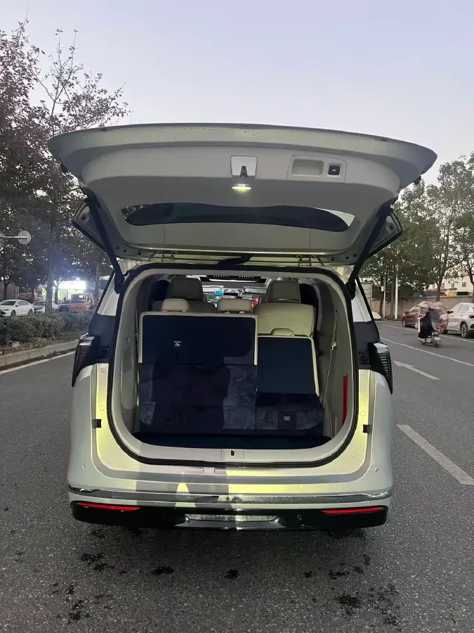 2024 Buick GL8 1.5T 180HP L4 2DHT PHEV 24.4KWH,autocango,china used car exporter,china ev exporter,chinese used car exporter,chinese used ev exporter