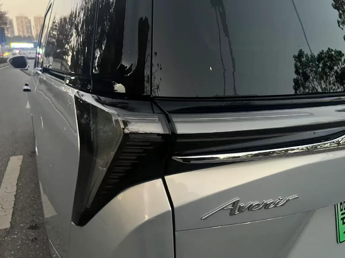 2024 Buick GL8 1.5T 180HP L4 2DHT PHEV 24.4KWH,autocango,china used car exporter,china ev exporter,chinese used car exporter,chinese used ev exporter