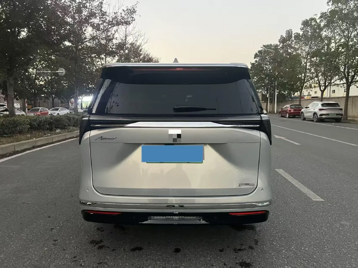 2024 Buick GL8 1.5T 180HP L4 2DHT PHEV 24.4KWH,autocango,china used car exporter,china ev exporter,chinese used car exporter,chinese used ev exporter