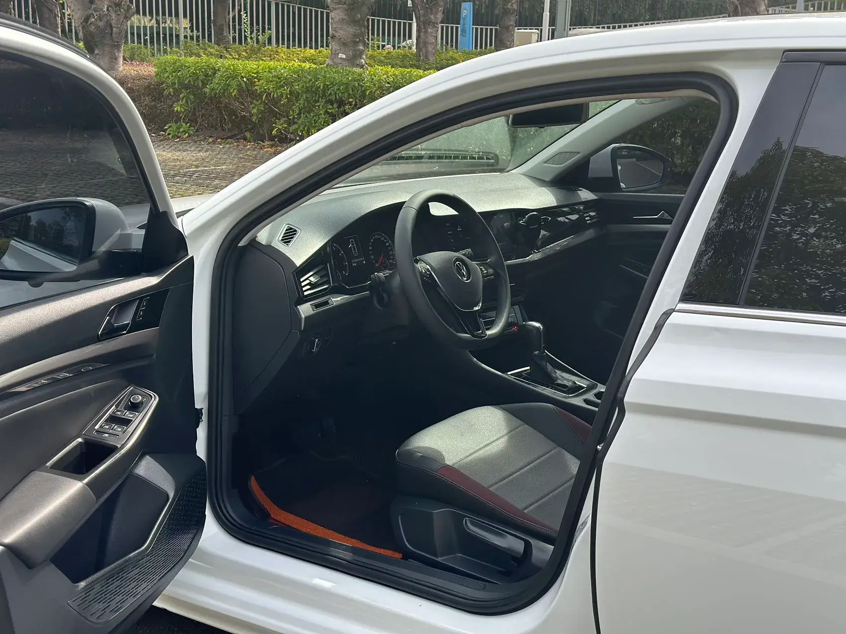 2021 VOLKSWAGEN BORA thumbnail 4