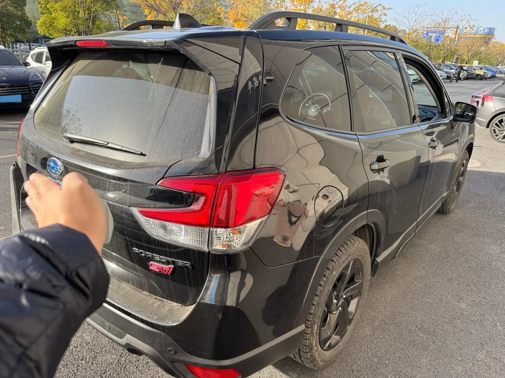 2024 SUBARU FORESTER thumbnail 3