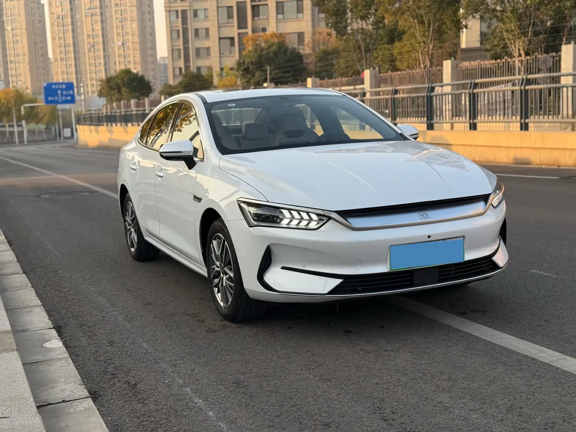 2024 BYD QIN thumbnail 3