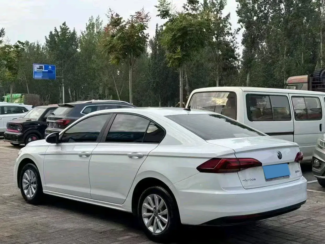 2021 VOLKSWAGEN BORA thumbnail 4