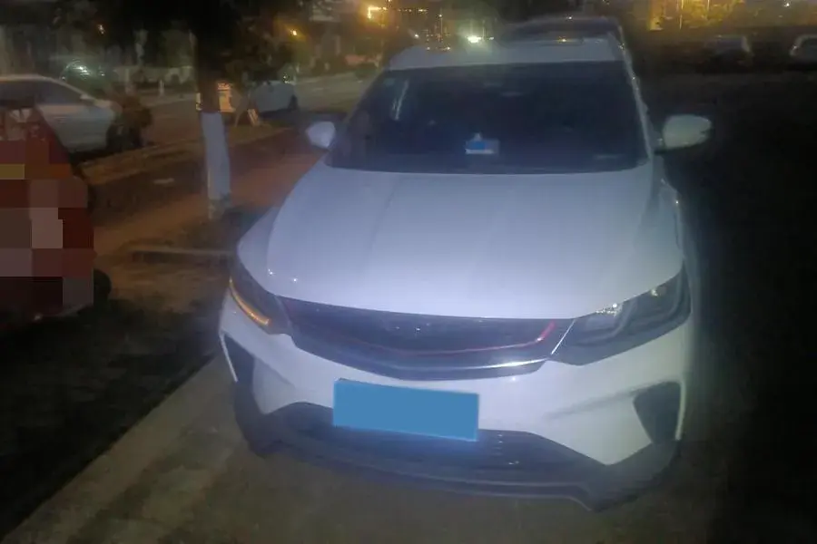 2019 GEELY COOLRAY thumbnail 3