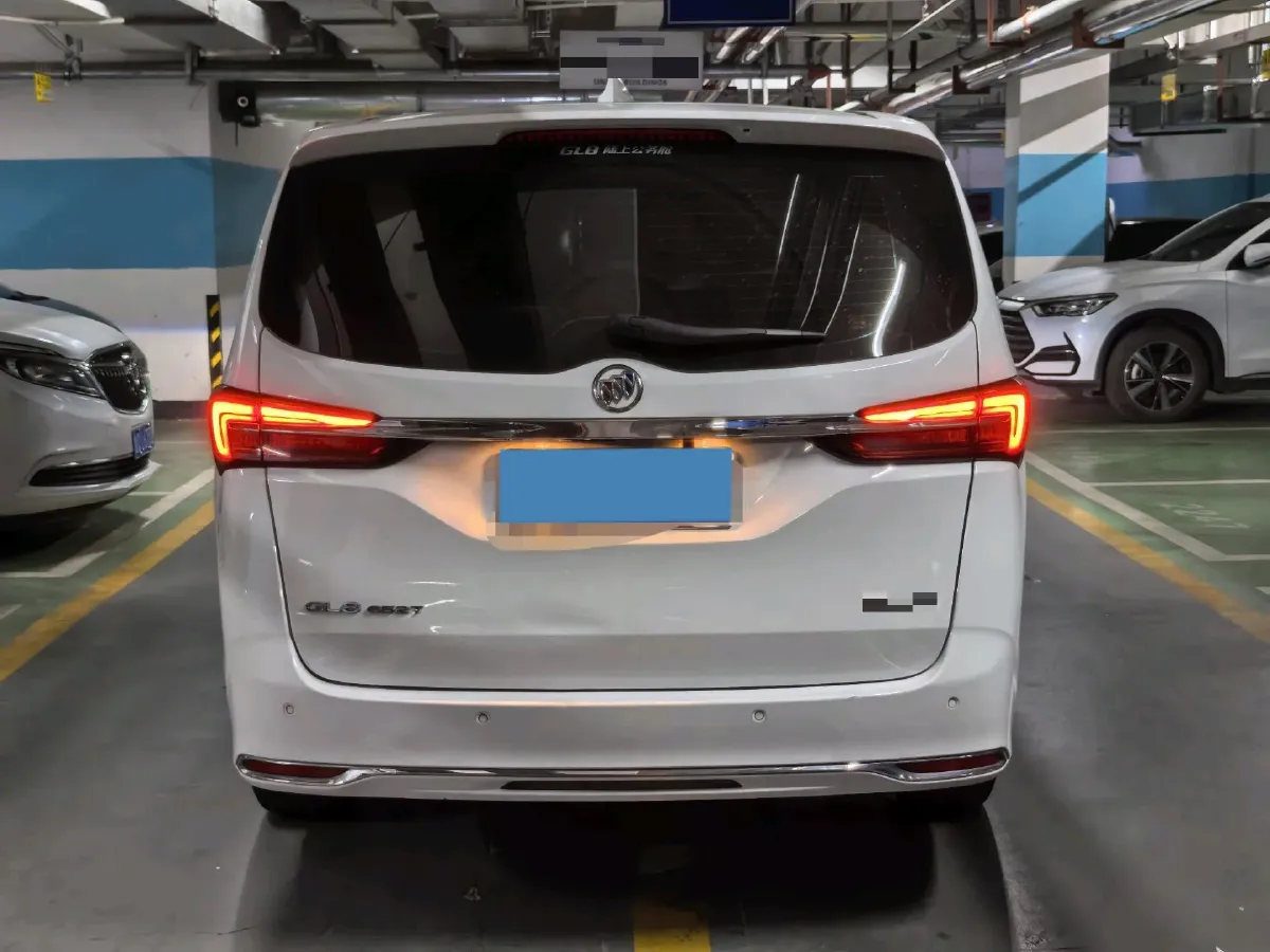 2021 Buick GL8 2.0T 237HP L4 9AT,autocango,china used car exporter,china ev exporter,chinese used car exporter,chinese used ev exporter