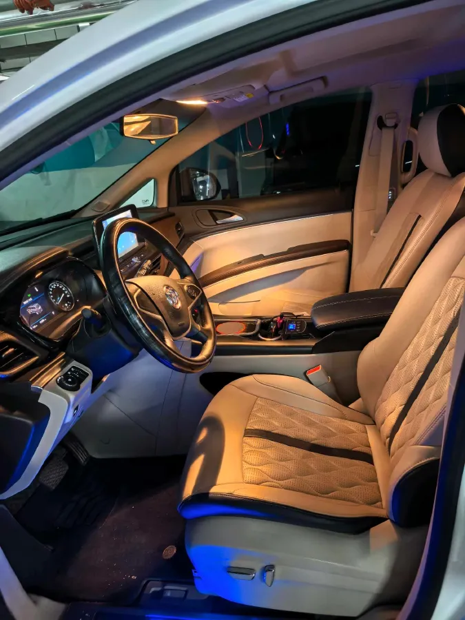 2021 Buick GL8 2.0T 237HP L4 9AT,autocango,china used car exporter,china ev exporter,chinese used car exporter,chinese used ev exporter