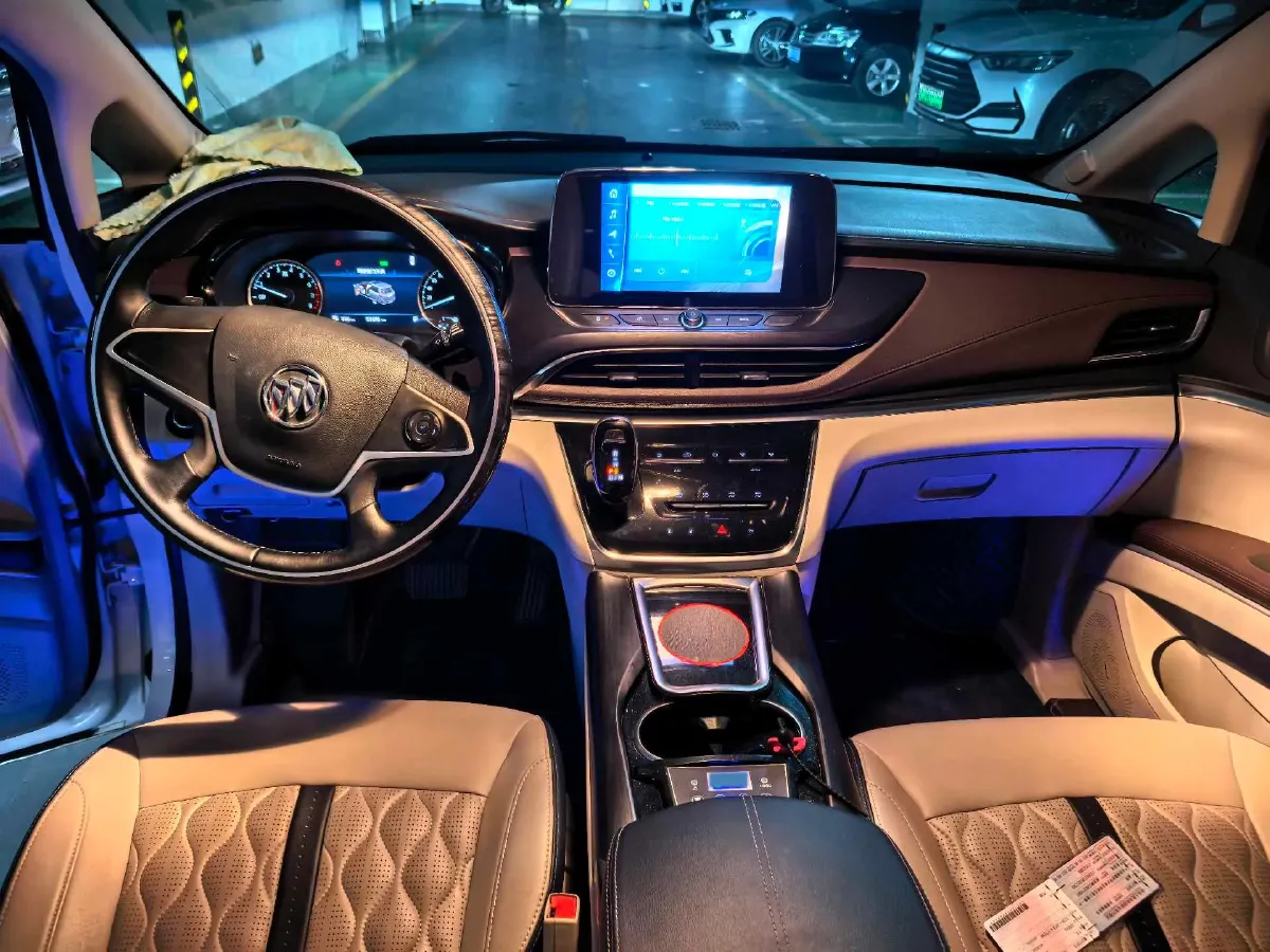 2021 Buick GL8 2.0T 237HP L4 9AT,autocango,china used car exporter,china ev exporter,chinese used car exporter,chinese used ev exporter