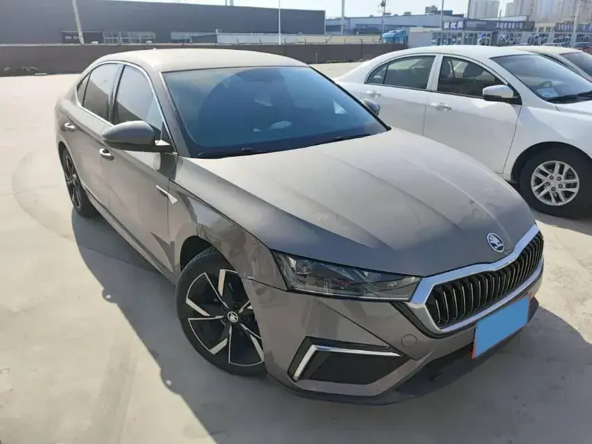 2021 SKODA OCTAVIA thumbnail 2