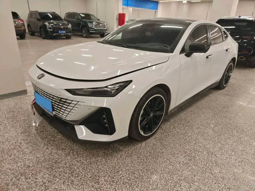 2022 ChangAn UNI-V 1.5T 188HP L4 7DCT