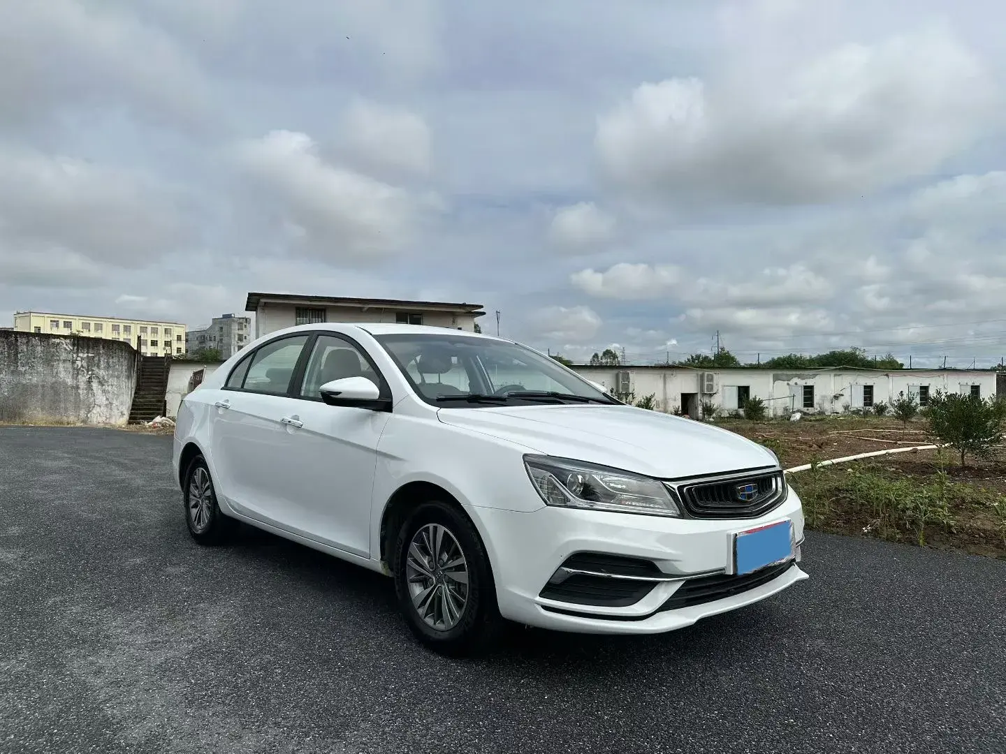 2018 GEELY EMGRAND thumbnail 3